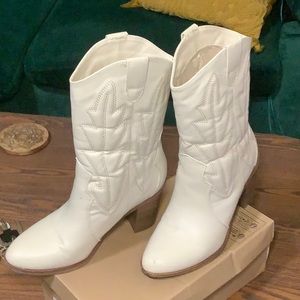 Beige cowboy boots